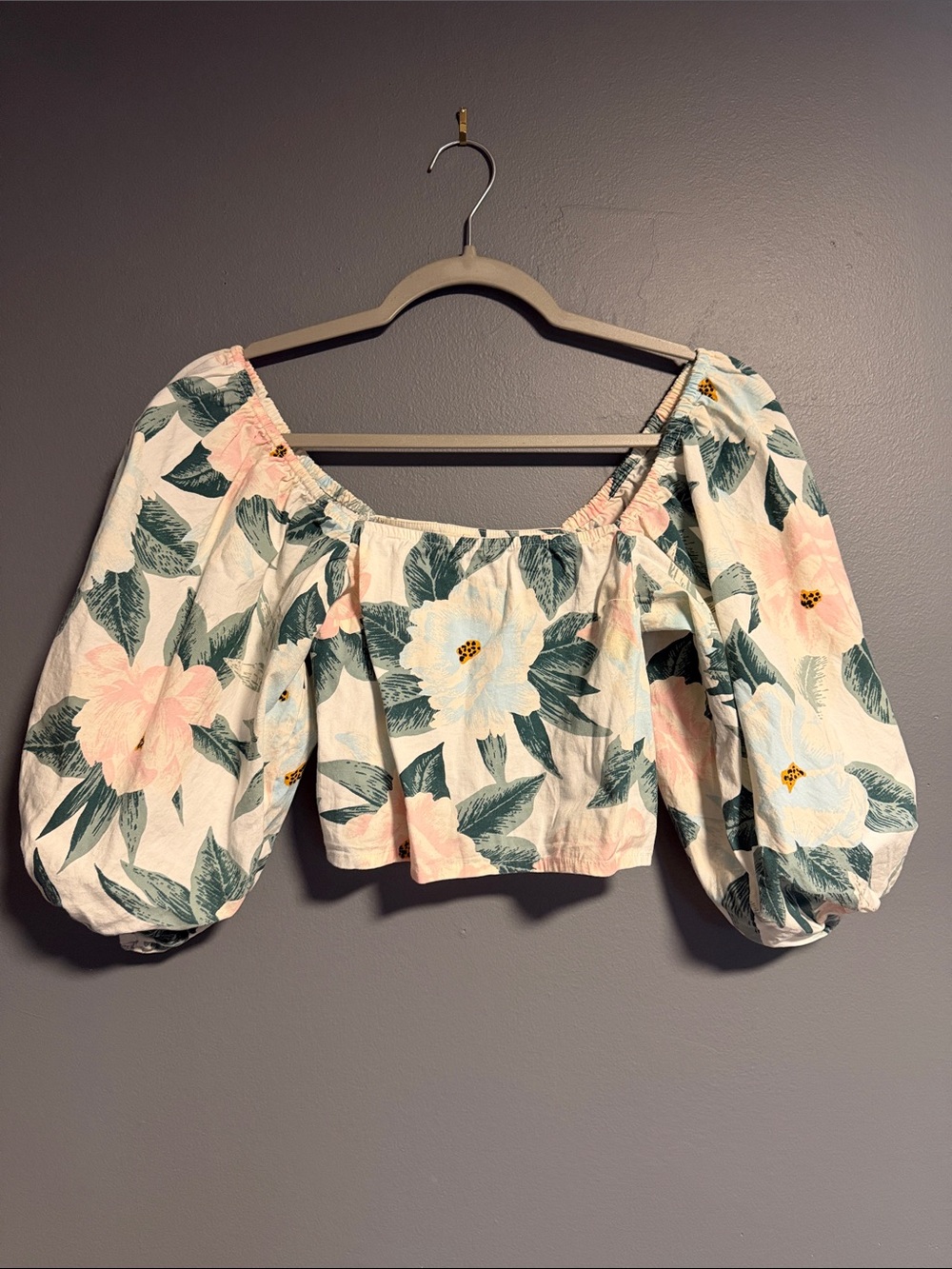 Billabong X The Salty Blonde Floral Puff-Sleeve Crop Top